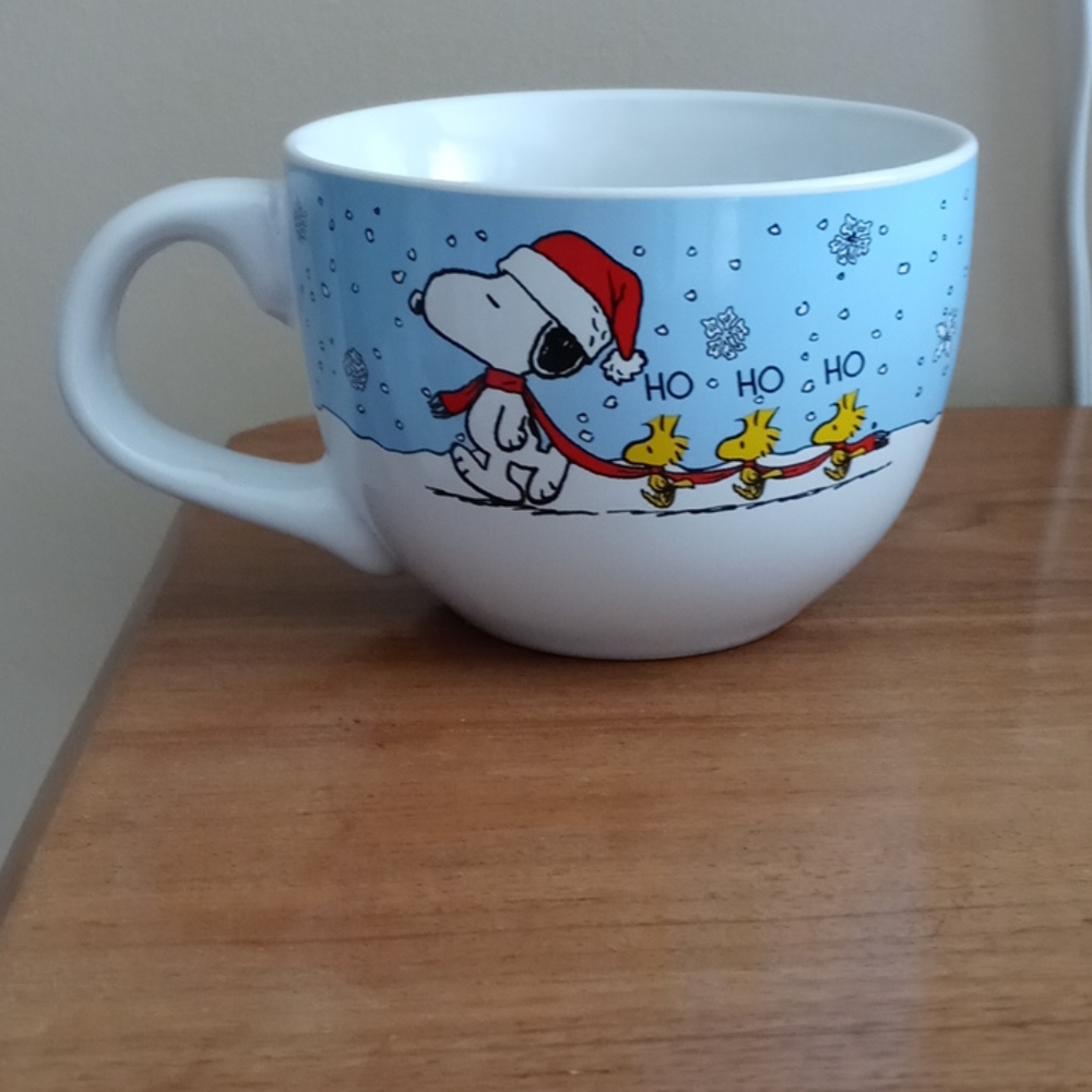 Snoopy Christmas cup